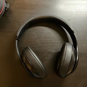 Beats Studio3 wireless headphones | Black